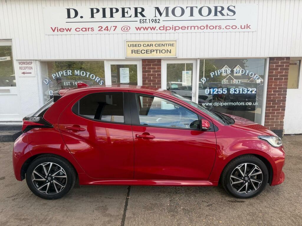 Toyota Yaris Hatchback 1.5 Vvt-h Design E-cvt Euro 6 Ss DE23LMK Red #2
