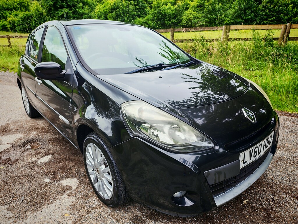 Renault Clio Extreme White #19