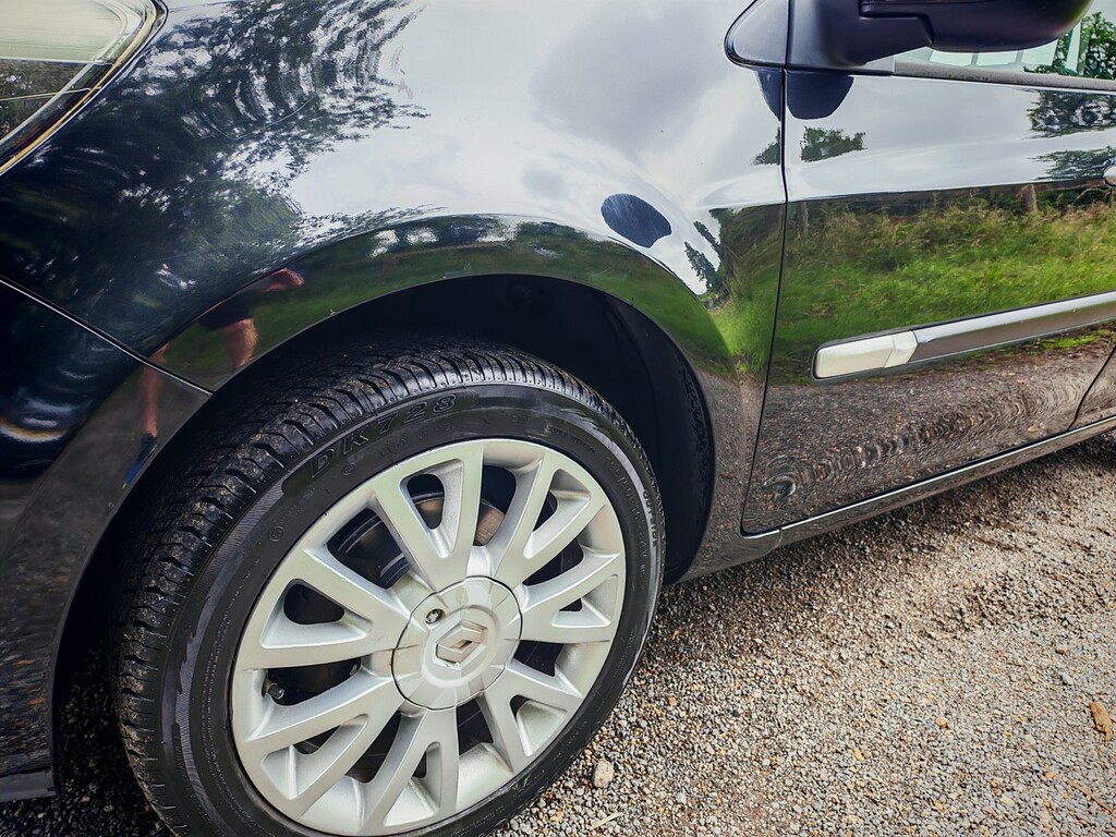 Renault Clio Extreme White #24