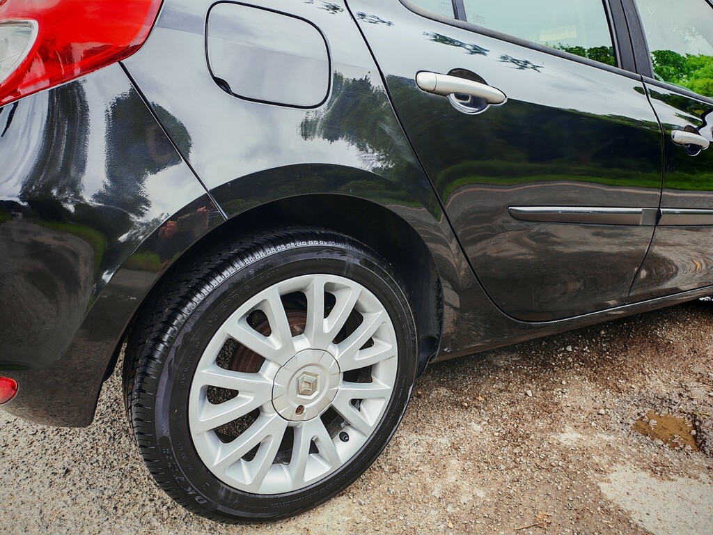 Renault Clio 1.2 Dynamique Tomtom Black #6