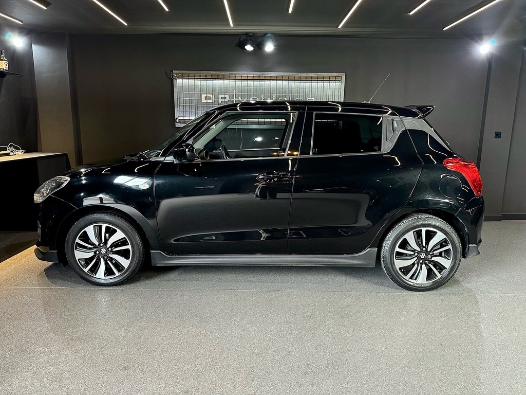 Suzuki Swift Dualjet Attitude Black #5