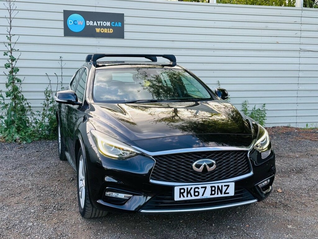 Infiniti Q30 1.6T Business Executive Euro 6 Ss Black