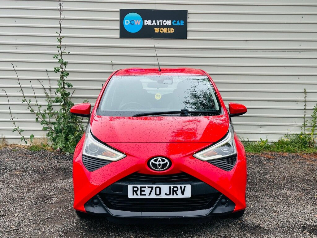 Toyota Aygo 1.0 Vvt-i X-play Euro 6 Safety Sense RE70JRV Red #2