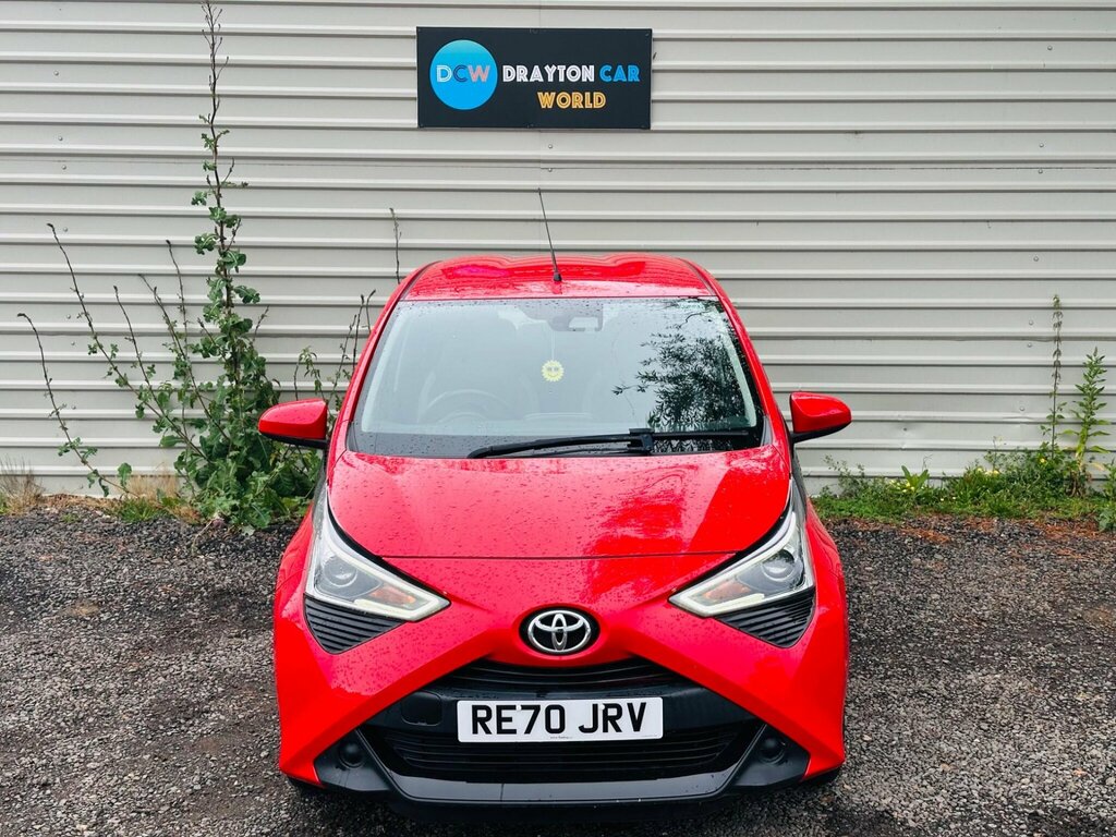 Toyota Aygo 1.0 Vvt-i X-play Euro 6 Safety Sense RE70JRV Red #5