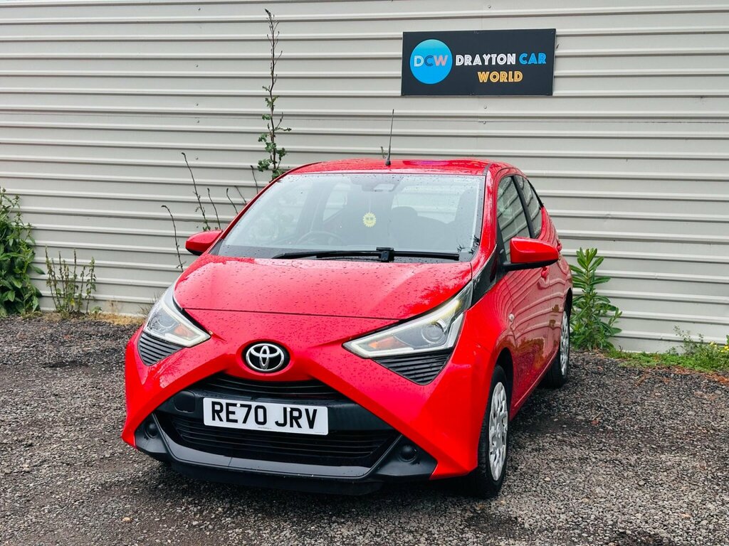 Toyota Aygo 1.0 Vvt-i X-play Euro 6 Safety Sense RE70JRV Red #6