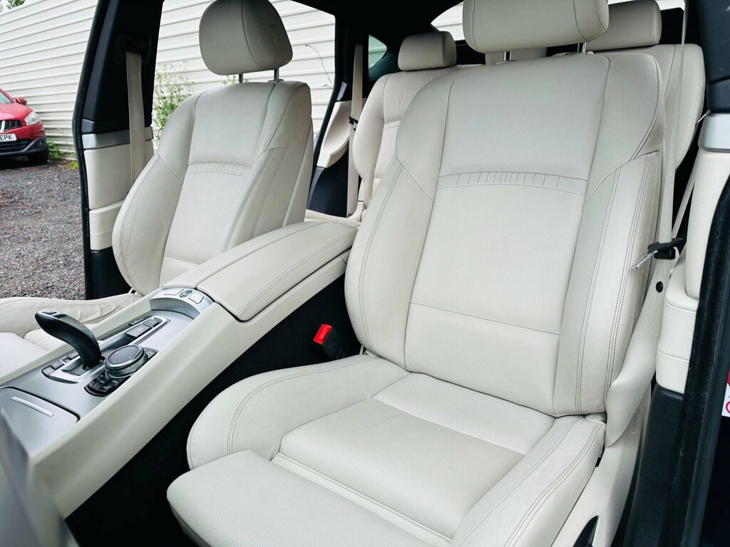 BMW 5 Series Gran Turismo 535D Luxury Step White #24
