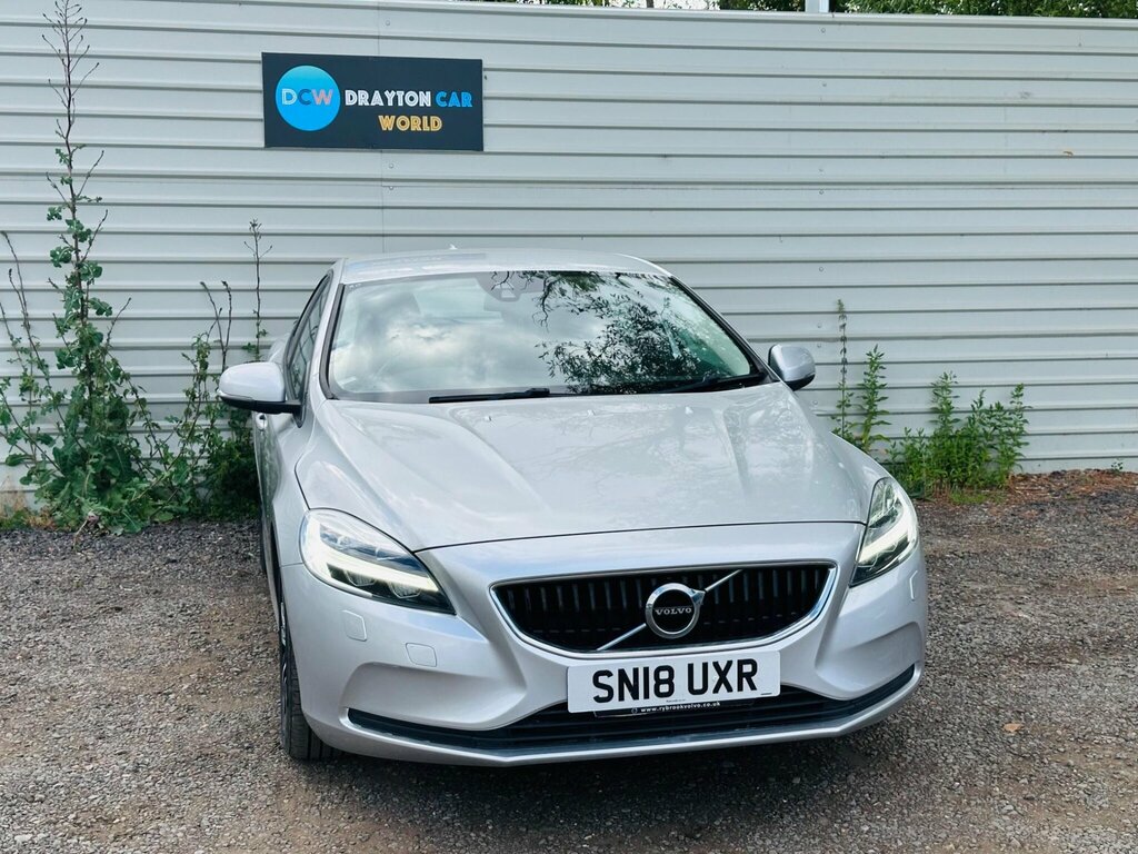 Volvo V40 2.0 T2 Momentum Euro 6 Ss Silver