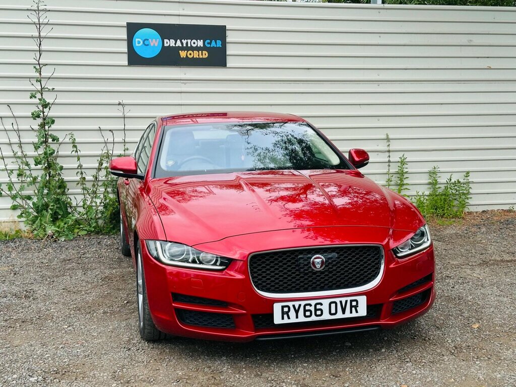 Jaguar XE 2.0D Portfolio Euro 6 Ss Red