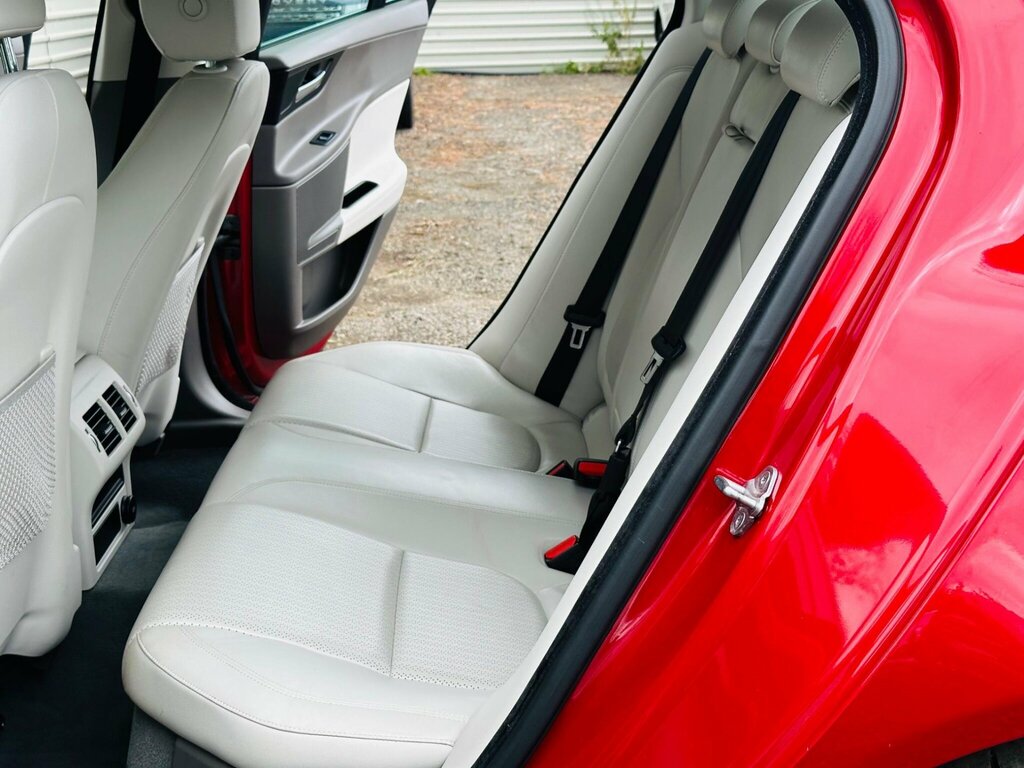 Jaguar XE Saloon Grey #37
