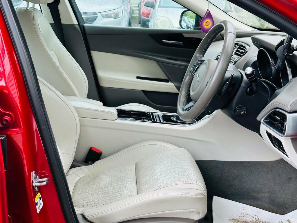 Jaguar XE Saloon Grey #31