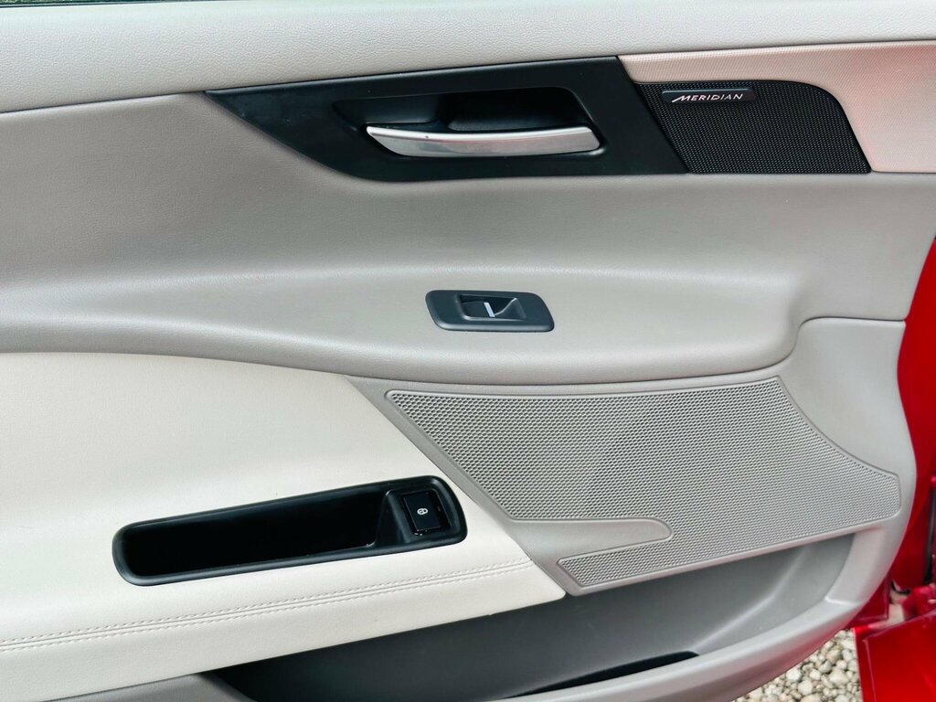Jaguar XE Saloon Grey #38