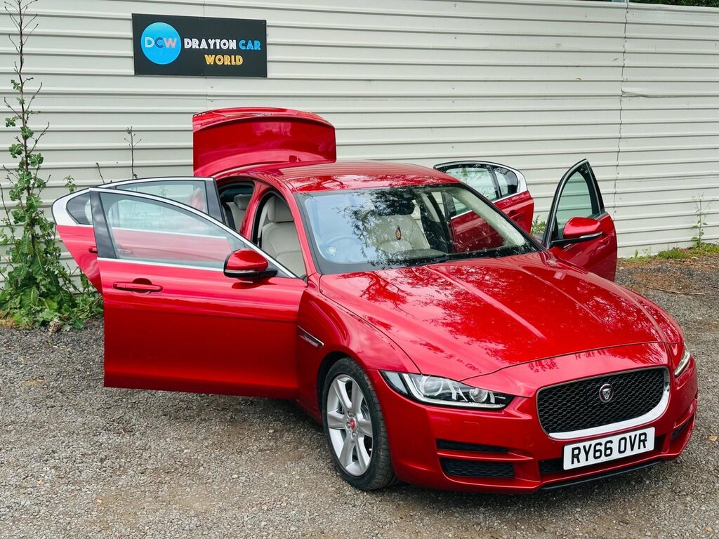 Jaguar XE Saloon Grey #19