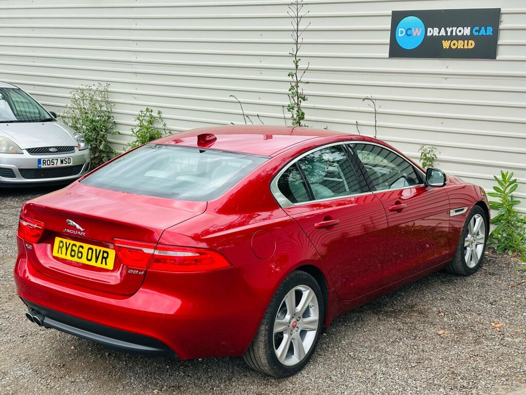 Jaguar XE Saloon Grey #16