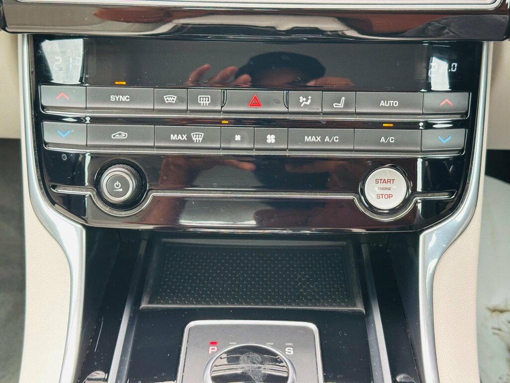 Jaguar XE Saloon Grey #53