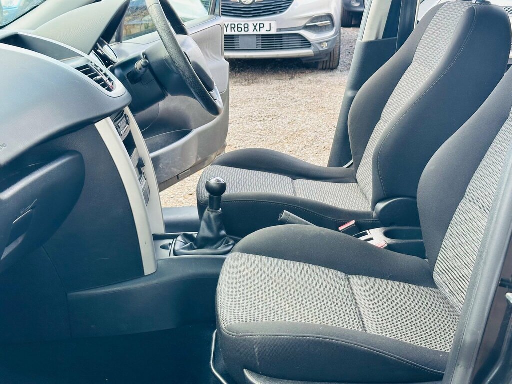 Peugeot 207 Hatchback  #24