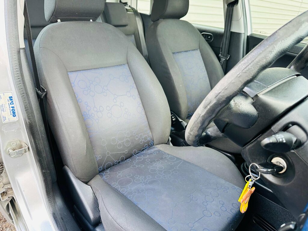 Ford Fiesta 1.4 Style Red #16