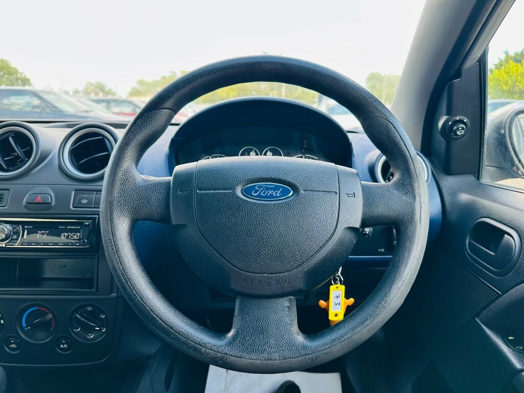 Ford Fiesta 1.4 Style Red #24