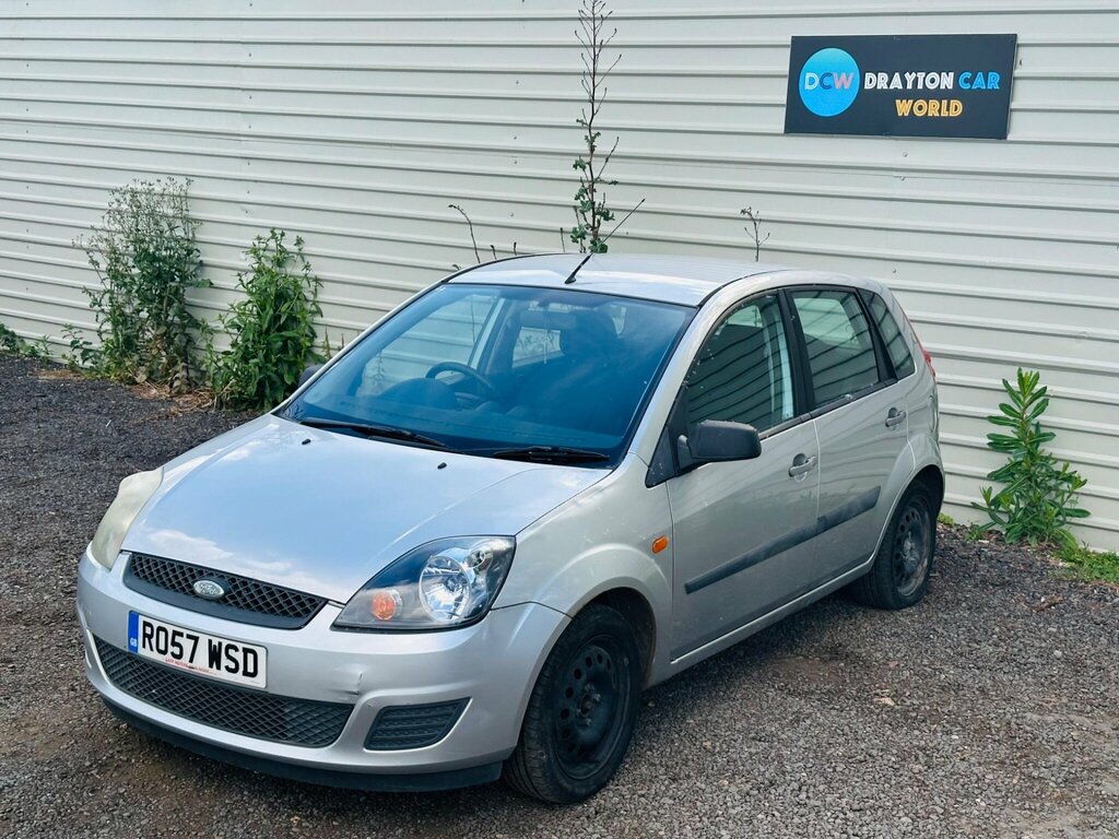 Ford Fiesta 1.4 Style Red #8
