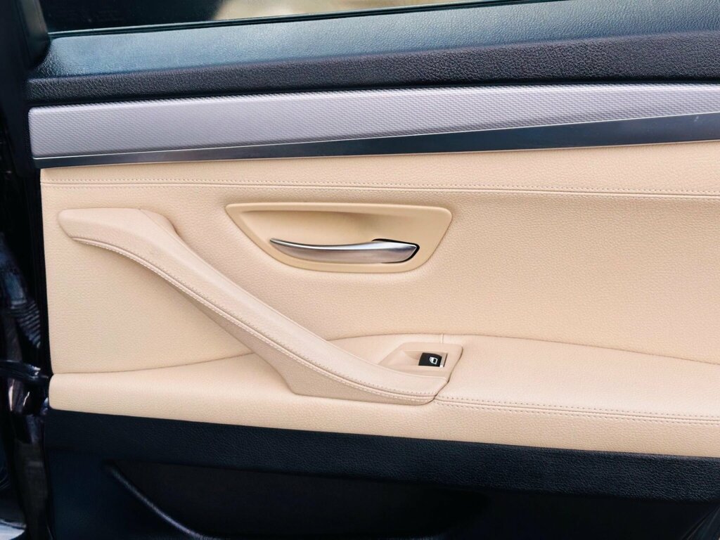 BMW 5 Series 520D M Sport Black #32