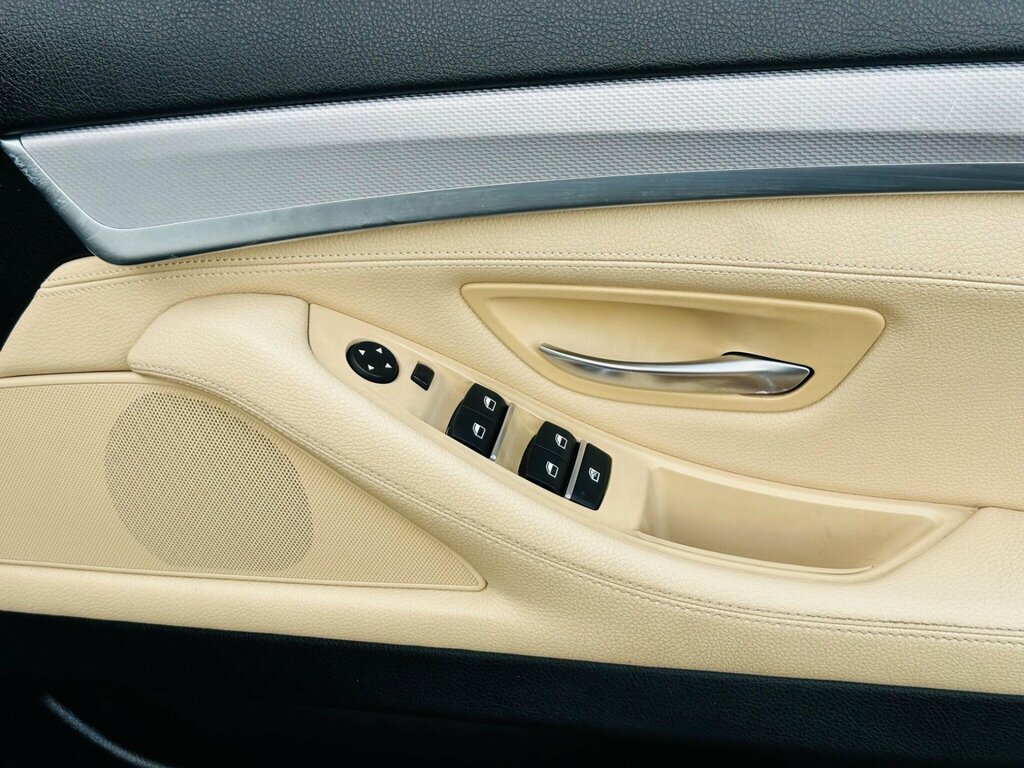 BMW 5 Series 520D M Sport Black #30