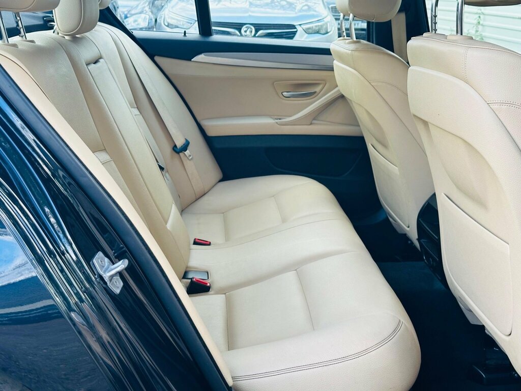 BMW 5 Series 520D M Sport Black #37