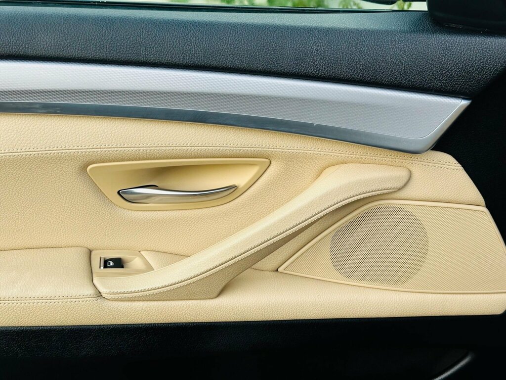 BMW 5 Series 520D M Sport Black #38