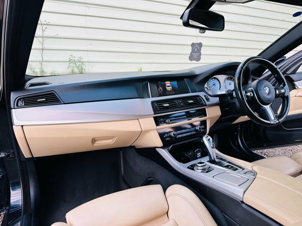 BMW 5 Series 520D M Sport Black #41
