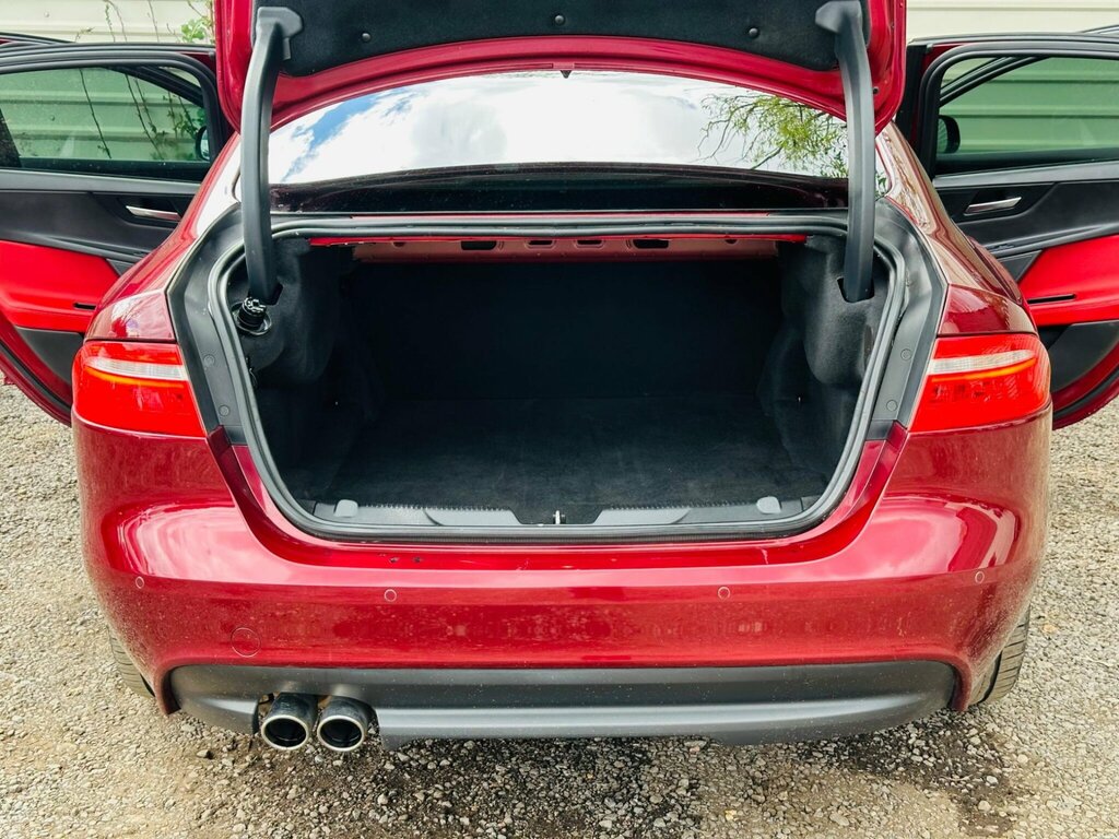 Jaguar XE  Black #28