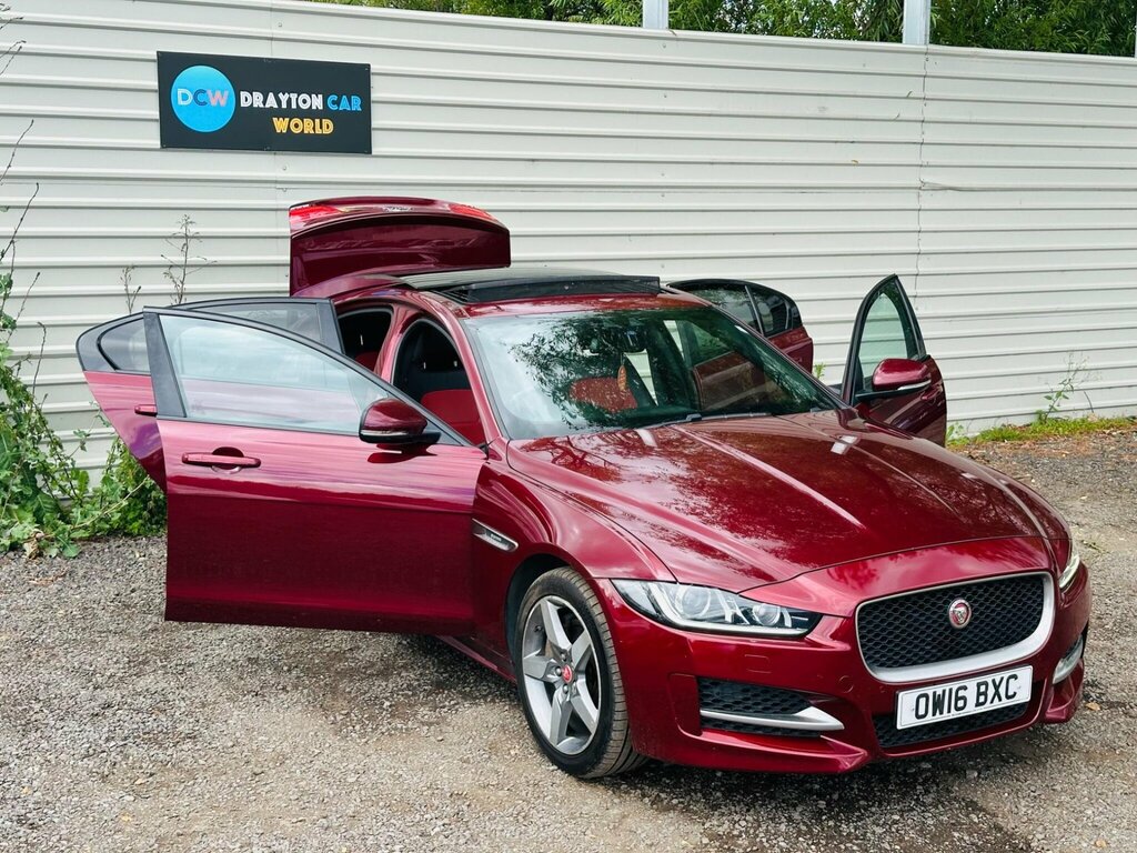 Jaguar XE  Black #18