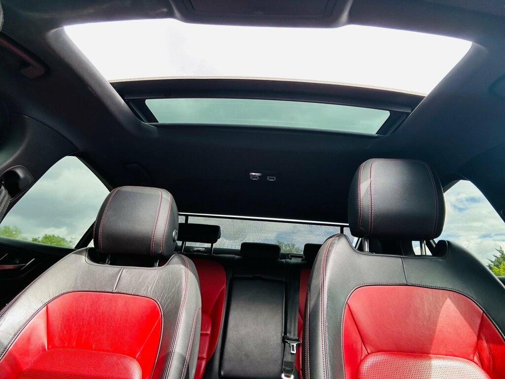 Jaguar XE  Black #58