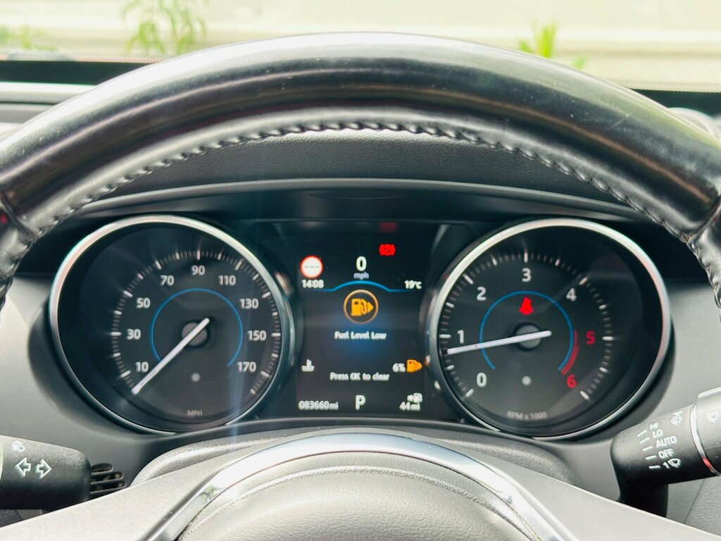Jaguar XE  Black #51