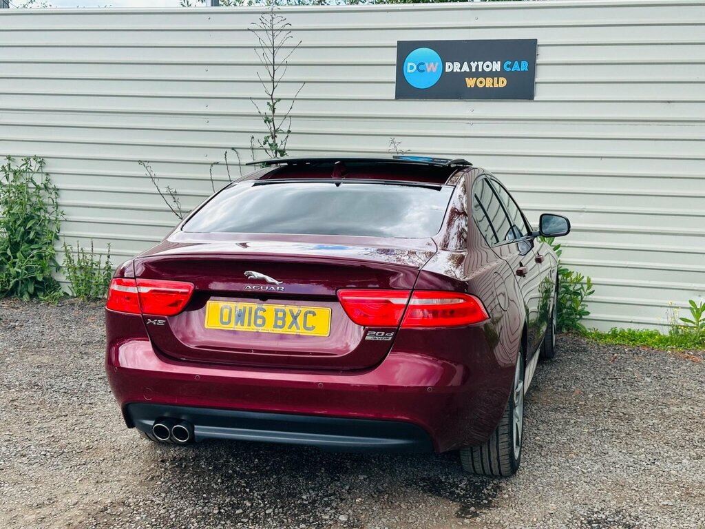 Jaguar XE  Black #13