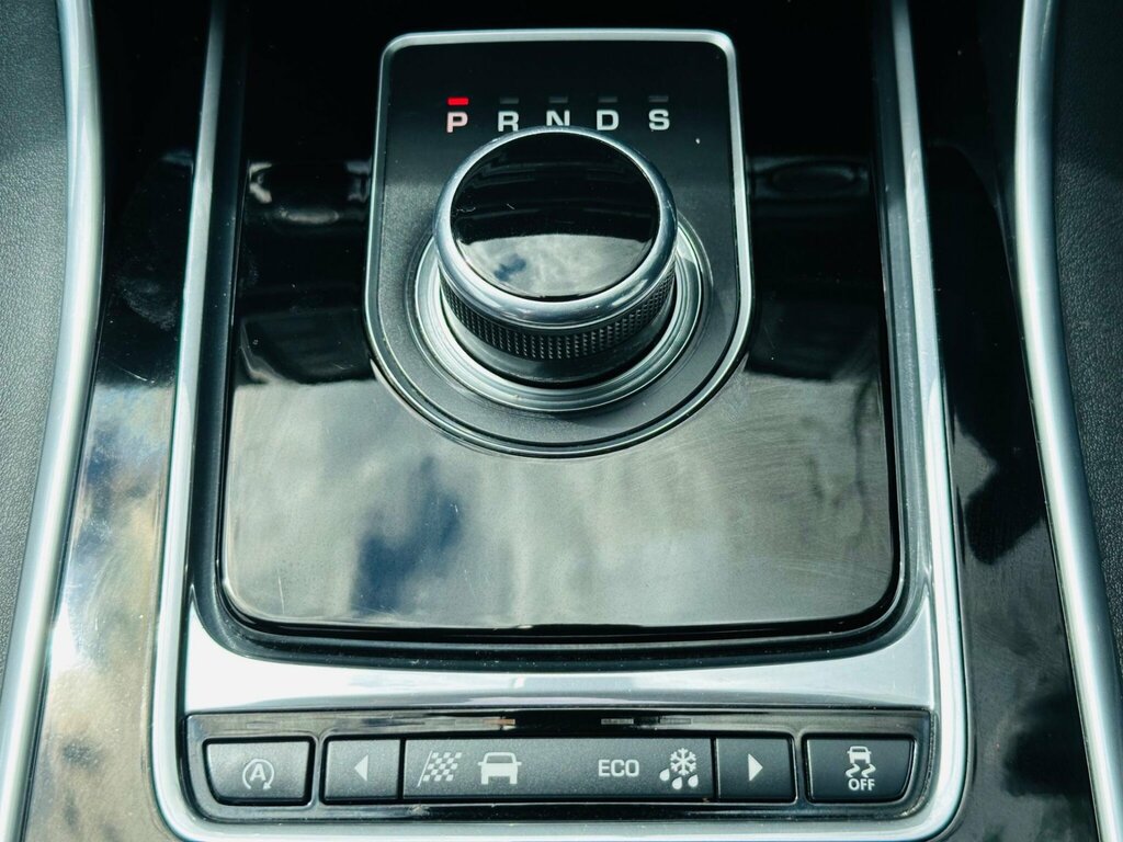 Jaguar XE  Black #56