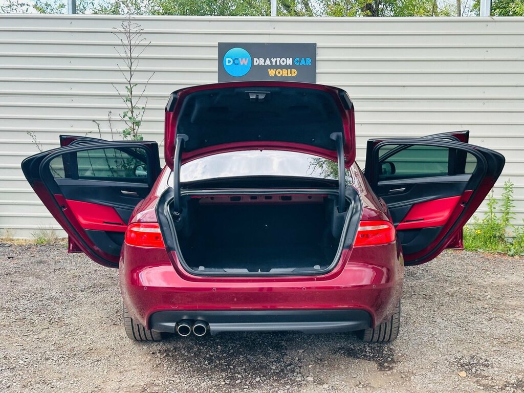 Jaguar XE  Black #22