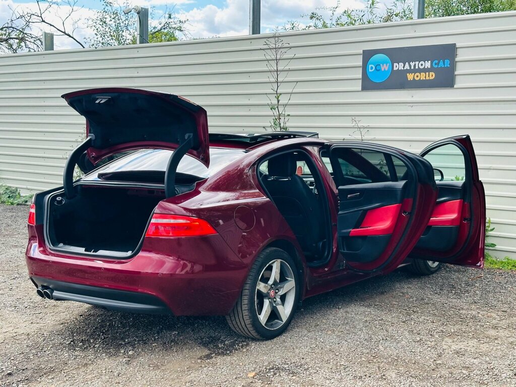 Jaguar XE  Black #26