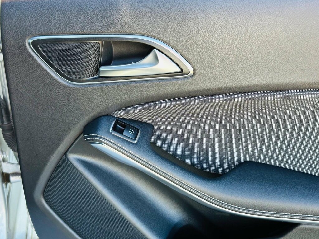Mercedes-Benz A Class Hatchback Black #35