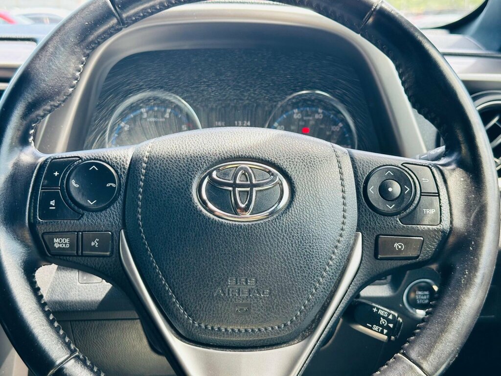 Toyota Rav 4 2L Excel White #32