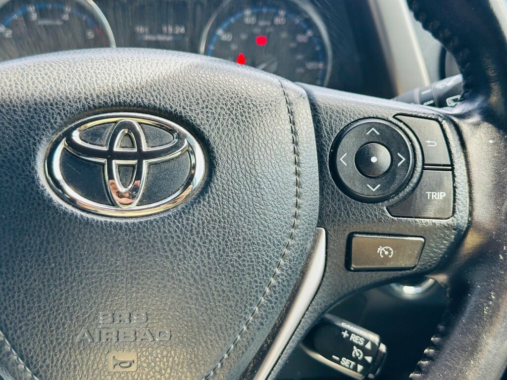 Toyota Rav 4 2L Excel White #31