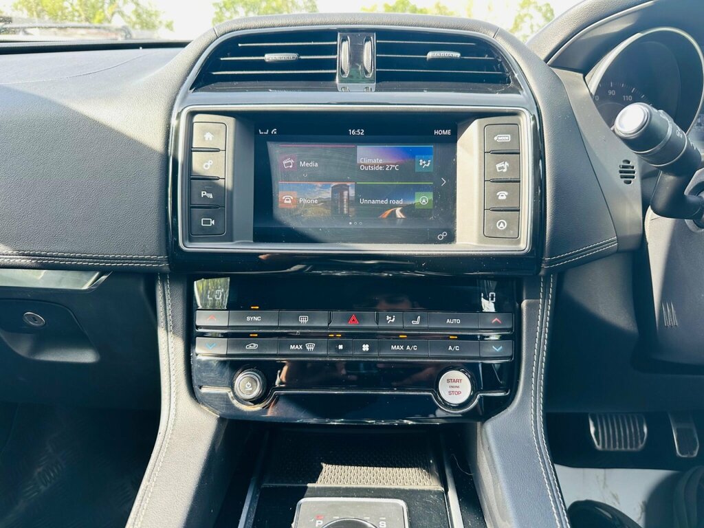 Jaguar F-Pace 2.0 D180 Portfolio Suv Black #49