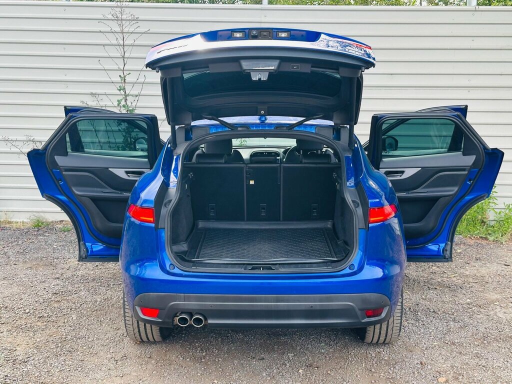 Jaguar F-Pace 2.0 D180 Portfolio Suv Black #26