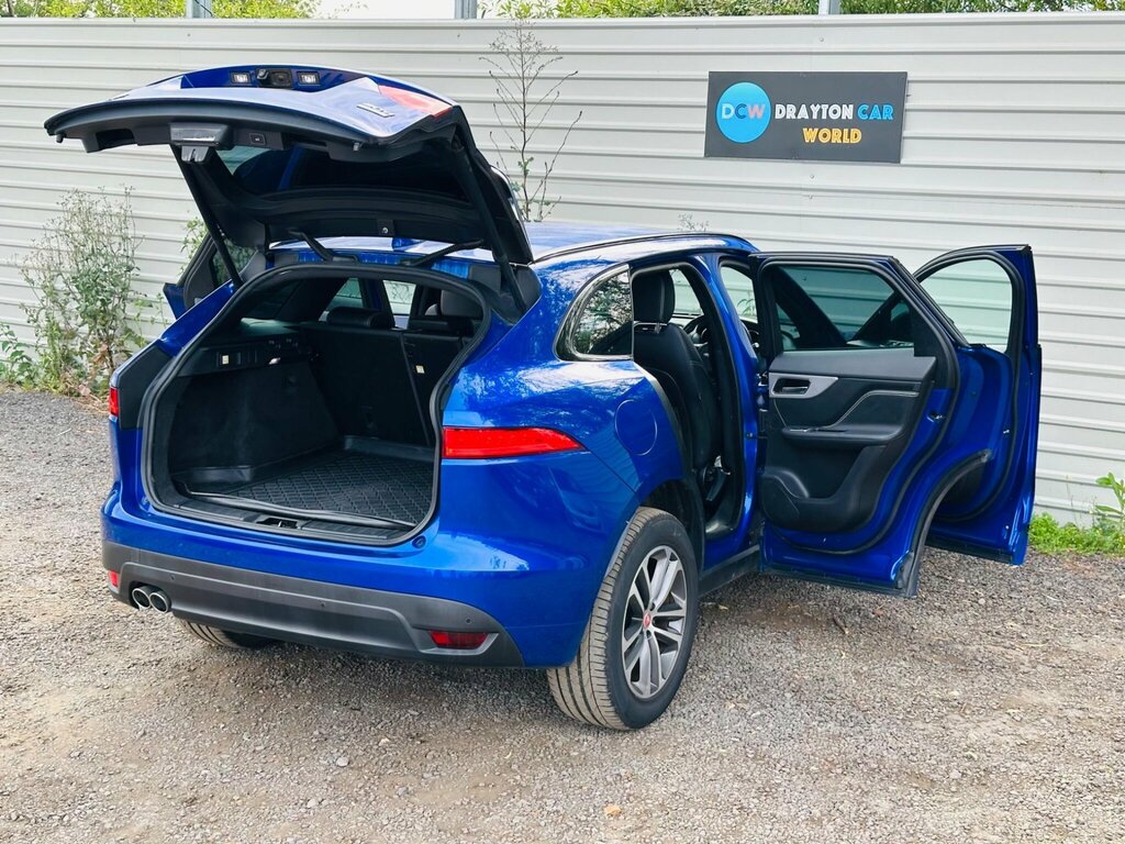 Jaguar F-Pace 2.0 D180 Portfolio Suv Black #28