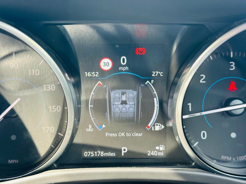 Jaguar F-Pace 2.0 D180 Portfolio Suv Black #50