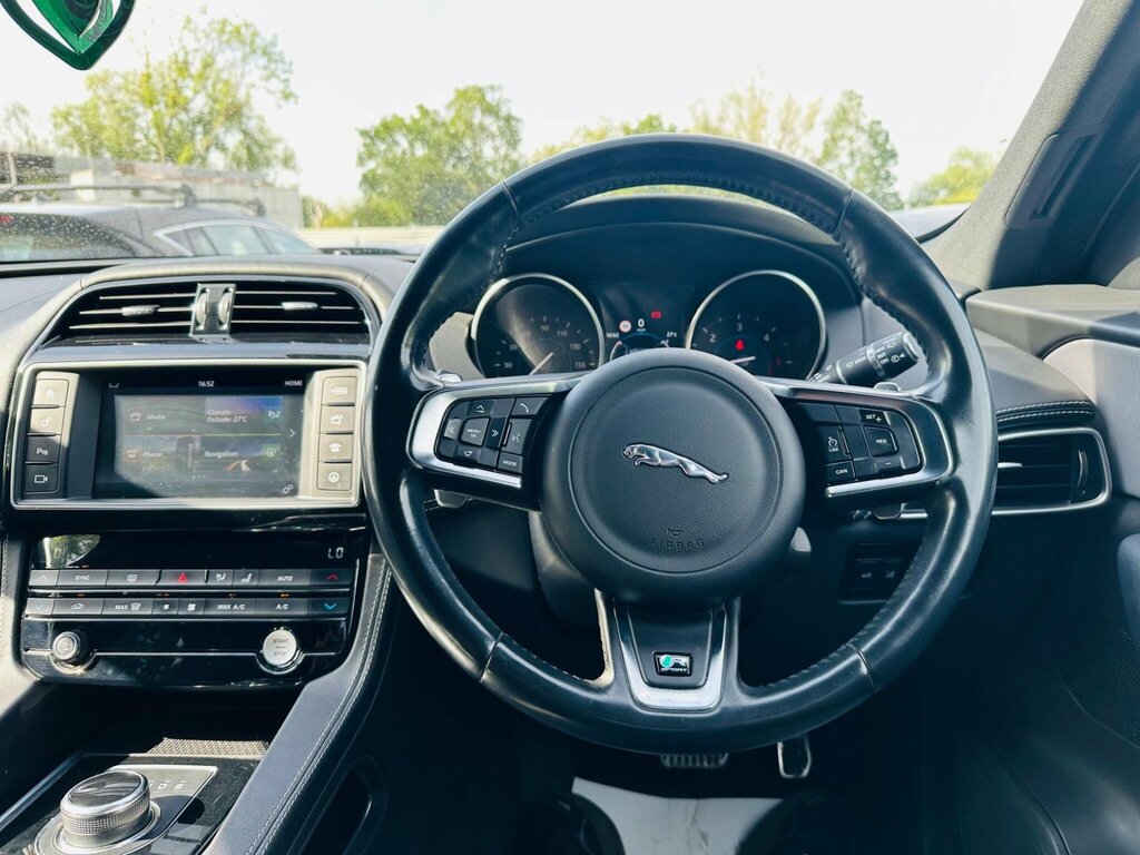 Jaguar F-Pace 2.0 D180 Portfolio Suv Black #44