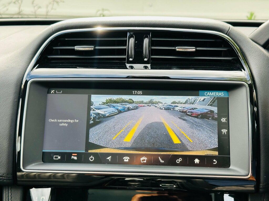 Jaguar F-Pace 2.0 P250i R-sport Awd White #59