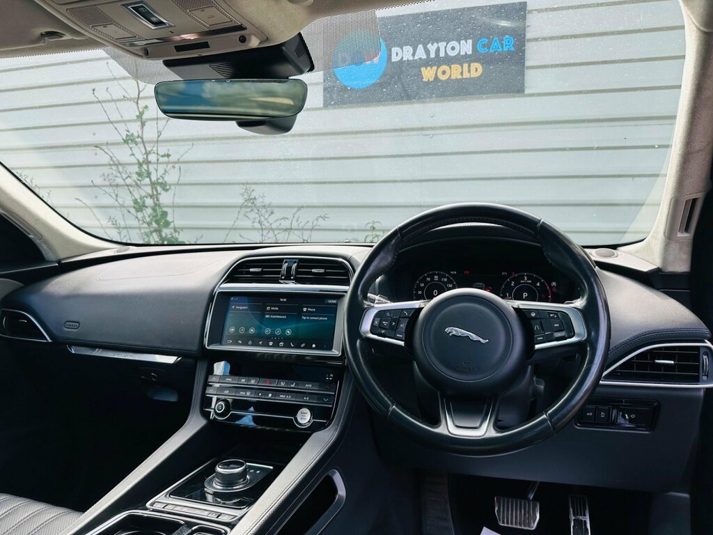 Jaguar F-Pace 2.0 P250i R-sport Awd White #34