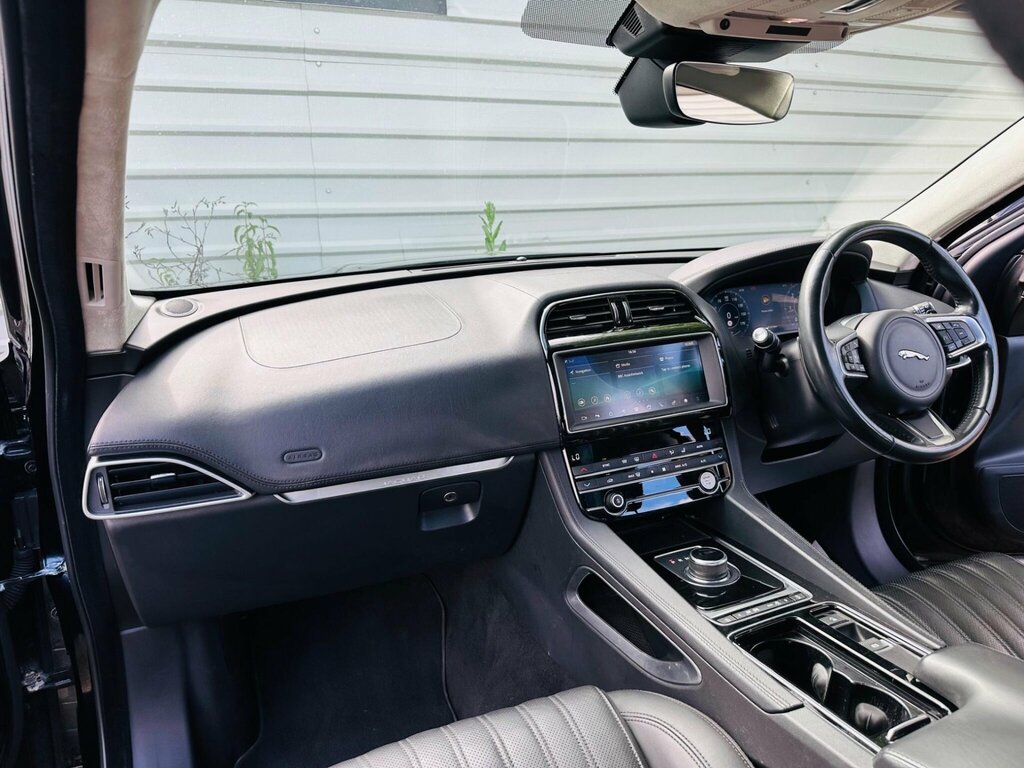 Jaguar F-Pace 2.0 P250i R-sport Awd White #44