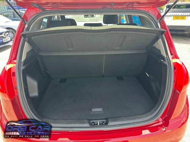Kia Venga 1.6 4 123 Bhp Red #7
