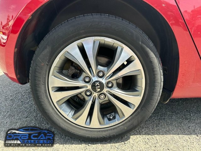 Kia Venga 1.6 4 123 Bhp Red #8