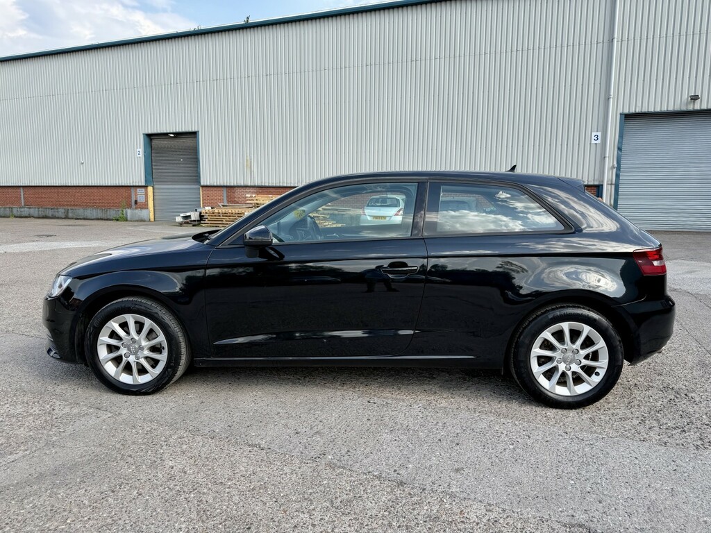 Audi A3 Hatchback 2.0 Tdi Se 2013 Black #4