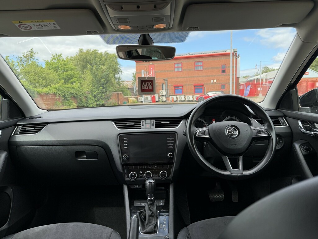 Skoda Octavia Vrs Hatch 2017 2.0Tdi Vrs 184Ps 4X4 Dsg Silver #13